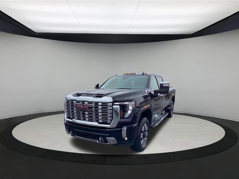 Used 2024 GMC Sierra 3500 Denali w/ Denali Reserve Package AWD/4WD image 4