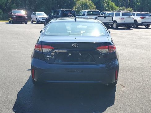 Used 2022 Toyota Corolla LE image 5