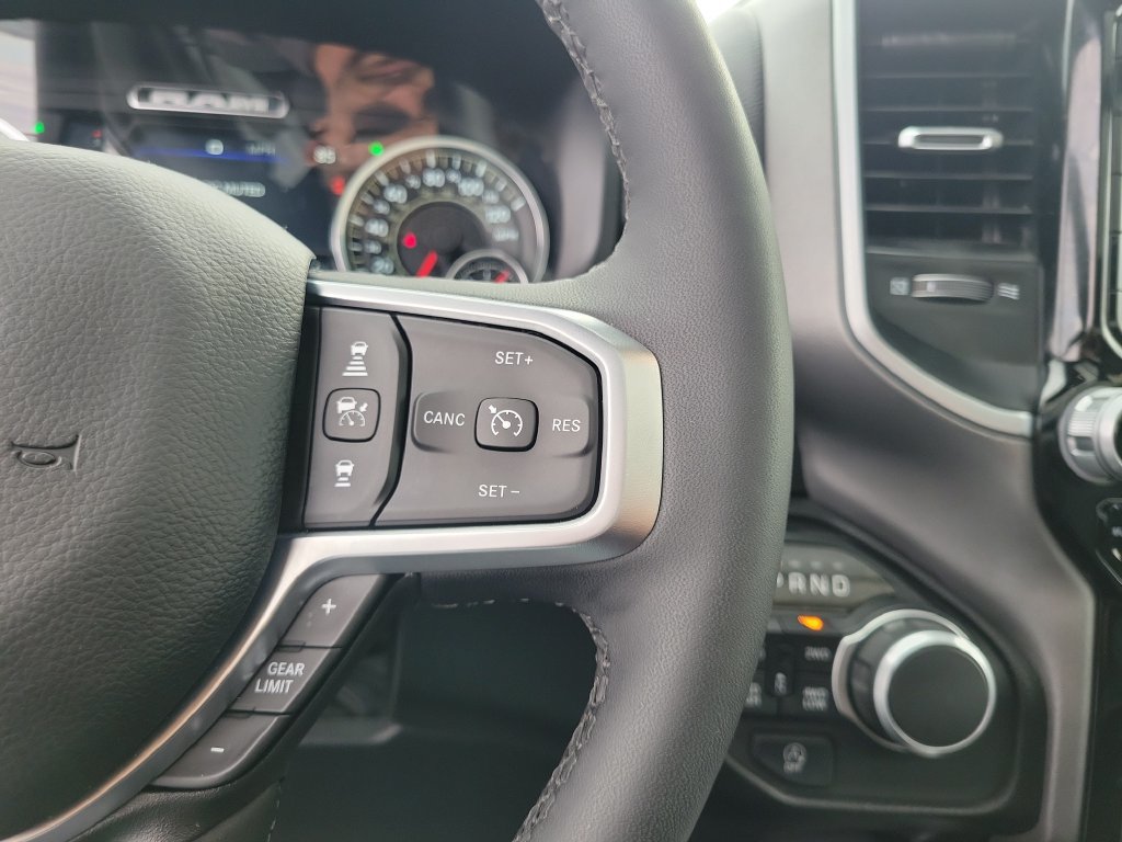 Used 2025 RAM 1500 Big Horn AWD/4WD image 25
