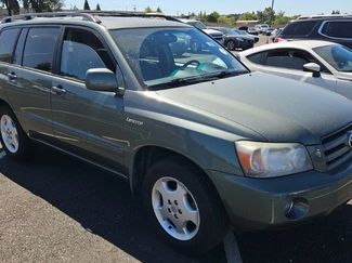 Used 2005 Toyota Highlander Limited FWD video 1