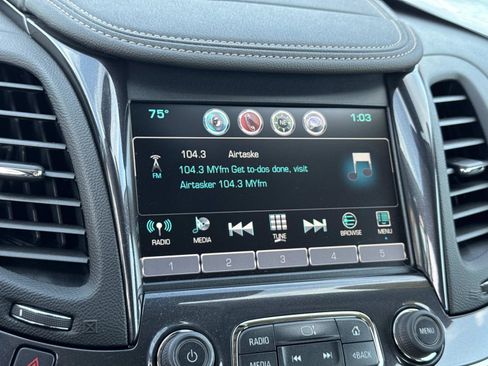 Used 2017 Chevrolet Impala LT w/ Leather Package image 14