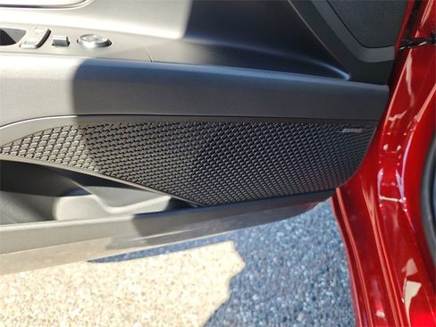 New 2025 Hyundai Elantra Limited image 15