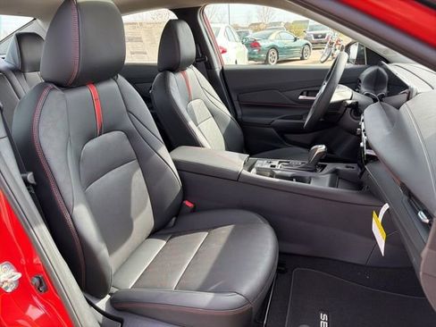 New 2026 Nissan Sentra SR FWD image 7