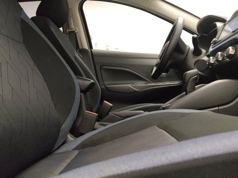 Used 2025 Nissan Versa SV FWD image 21