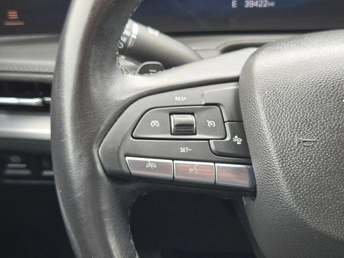 Used 2025 Cadillac XT4 Premium Luxury FWD image 21