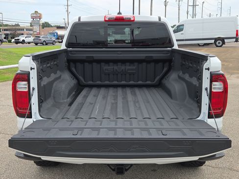 Used 2025 GMC Canyon Elevation w/ Convenience Package AWD/4WD image 13