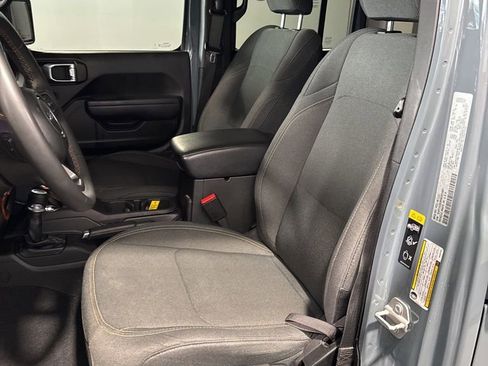 Used 2024 Jeep Wrangler Sport S image 30