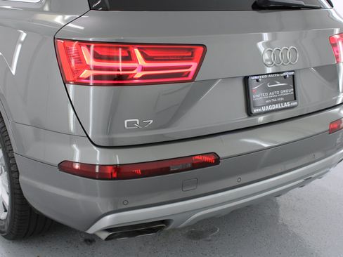 Used 2017 Audi Q7 3.0T Premium Plus image 24