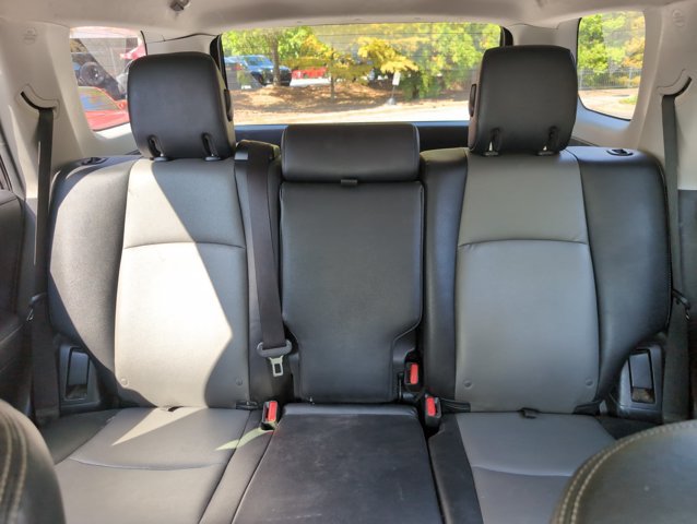 Used 2020 Toyota 4Runner SR5 Premium w/ Moonroof Package RWD image 19