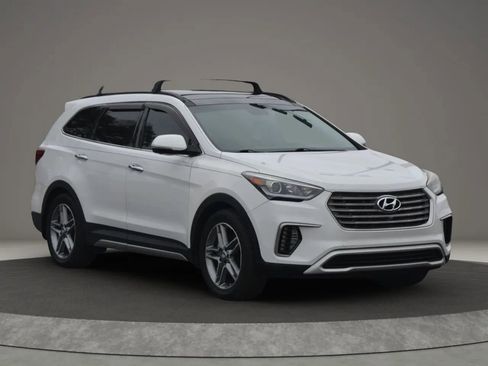 Used 2017 Hyundai Santa Fe Limited image 3