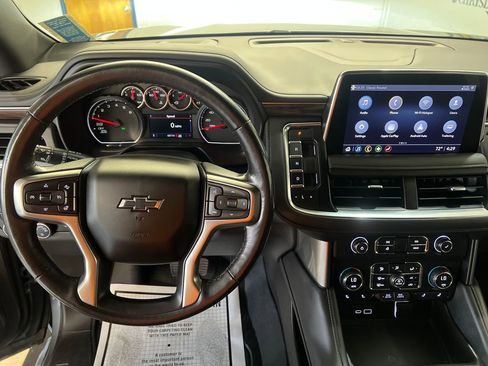 Used 2021 Chevrolet Tahoe Z71 w/ Luxury Package AWD/4WD image 21