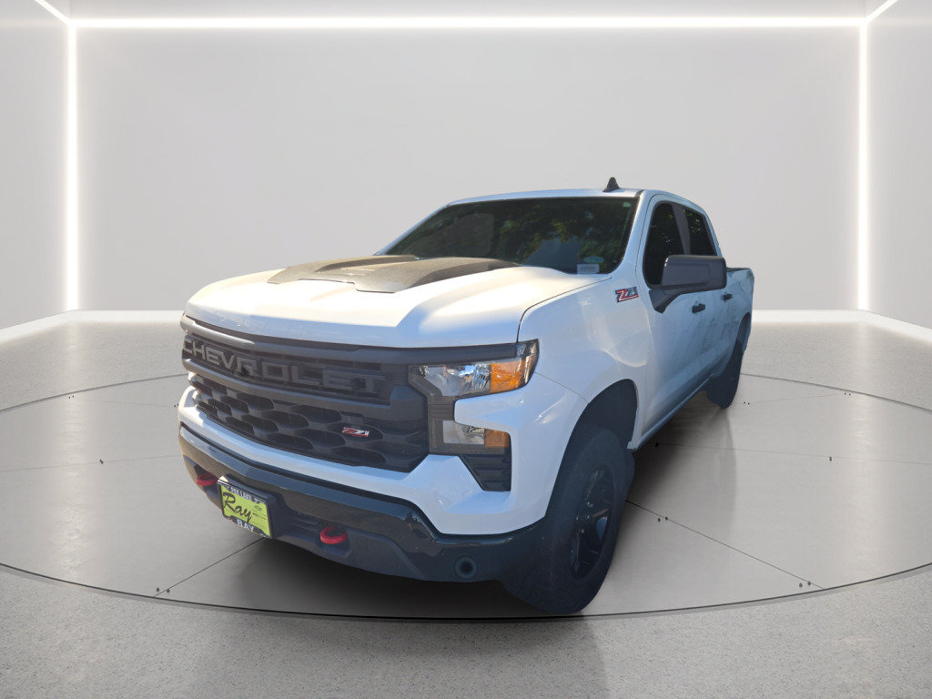 Used 2024 Chevrolet Silverado 1500 Custom Trail Boss AWD/4WD image 4