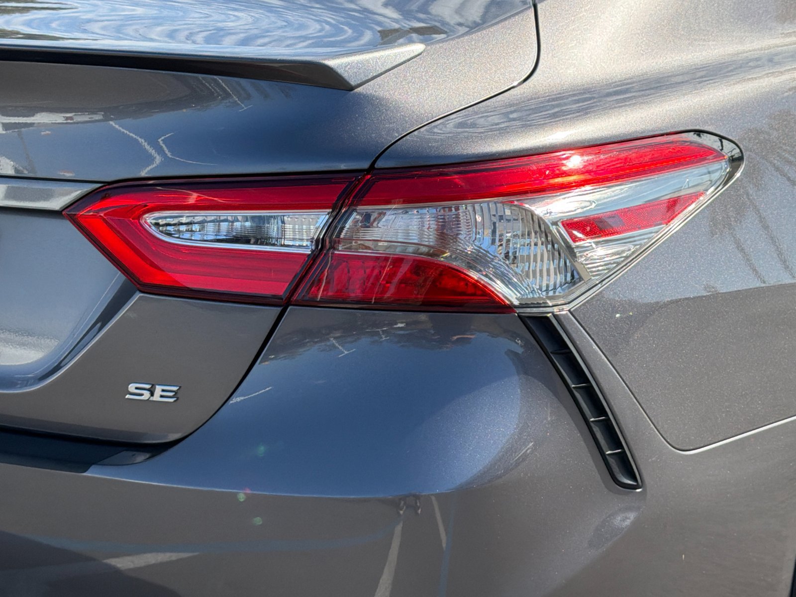 Used 2019 Toyota Camry SE w/ Convenience Package FWD image 23