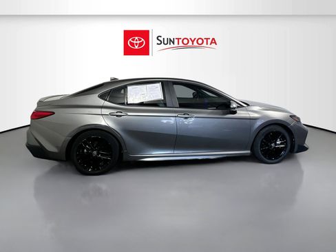 Used 2025 Toyota Camry SE FWD image 2