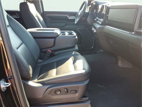 Used 2025 GMC Sierra 1500 SLT AWD/4WD image 23