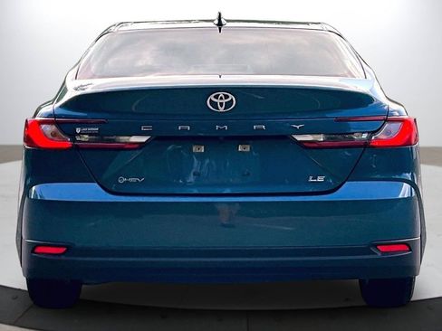 Used 2025 Toyota Camry LE FWD image 8