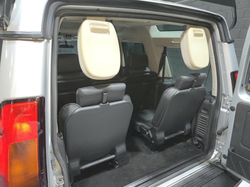 Used 2004 Land Rover Discovery SE image 9
