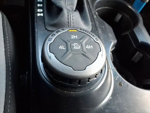 Used 2024 Ford Bronco Black Diamond image 23