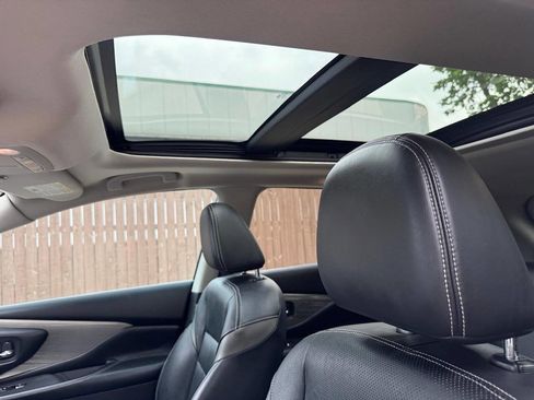 Used 2016 Nissan Murano Platinum w/ Platinum Technology Package FWD image 27