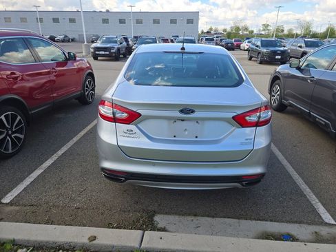 Used 2016 Ford Fusion SE w/ Equipment Group 202A AWD/4WD image 4