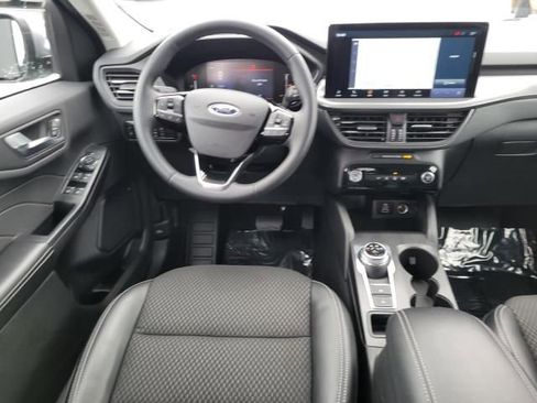 Certified 2024 Ford Escape SE image 18