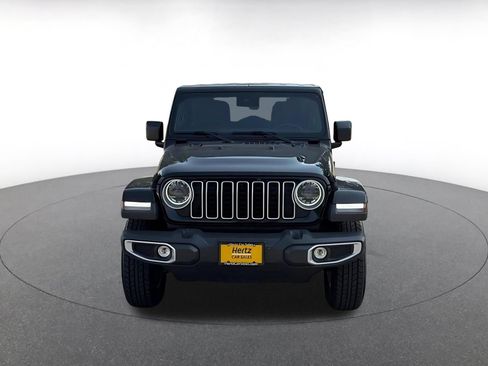 Used 2025 Jeep Wrangler Unlimited Sahara AWD/4WD image 4