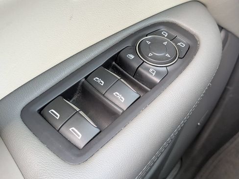 Used 2020 Cadillac XT5 Premium Luxury FWD image 27
