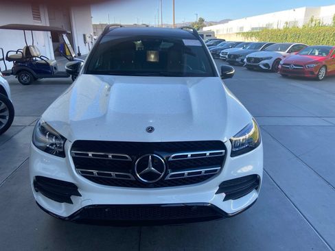 Used 2023 Mercedes-Benz GLS 450 4MATIC image 3