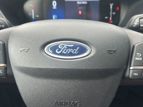 Used 2025 Ford Escape Active AWD/4WD image 21