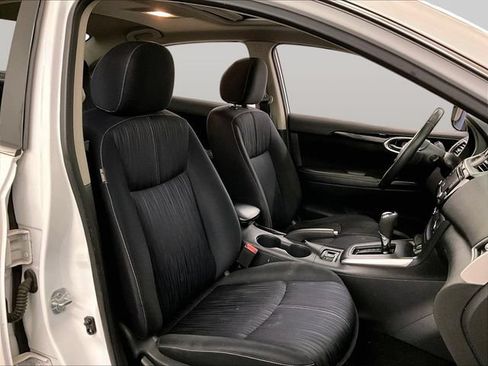 Used 2017 Nissan Sentra SV w/ Style Package FWD image 8