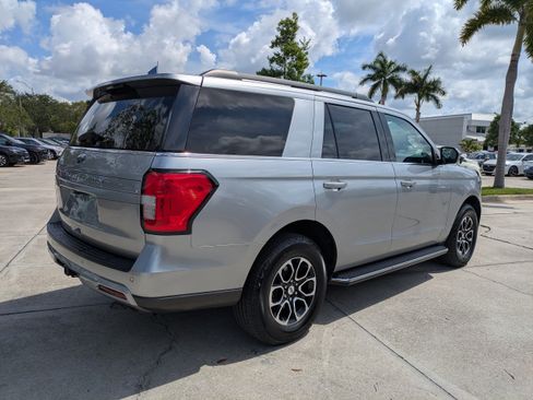 Certified 2022 Ford Expedition XLT AWD/4WD image 7