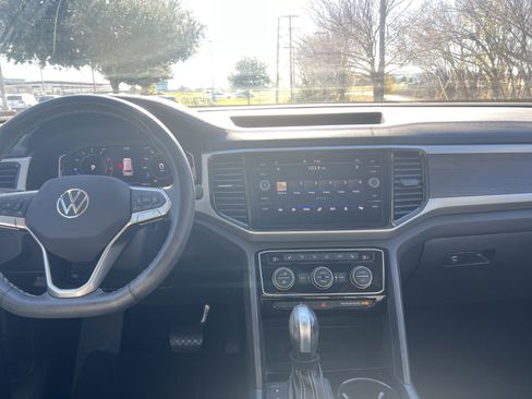Certified 2023 Volkswagen Atlas SE image 28