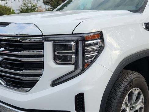 Used 2024 GMC Sierra 1500 SLT image 6