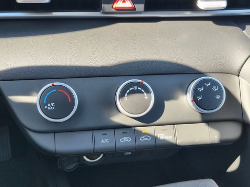 New 2026 Hyundai Elantra SE FWD image 22