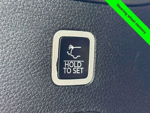 Used 2024 Jeep Wagoneer Series II w/ Flexible Seating Group AWD/4WD image 41