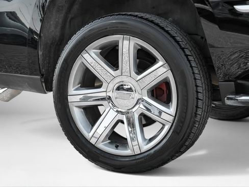 Used 2018 Cadillac Escalade Luxury RWD image 51