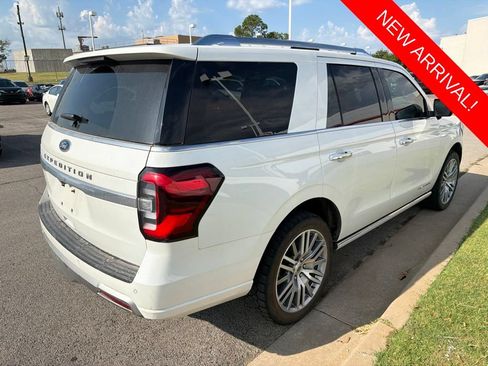 Used 2023 Ford Expedition Platinum AWD/4WD image 4