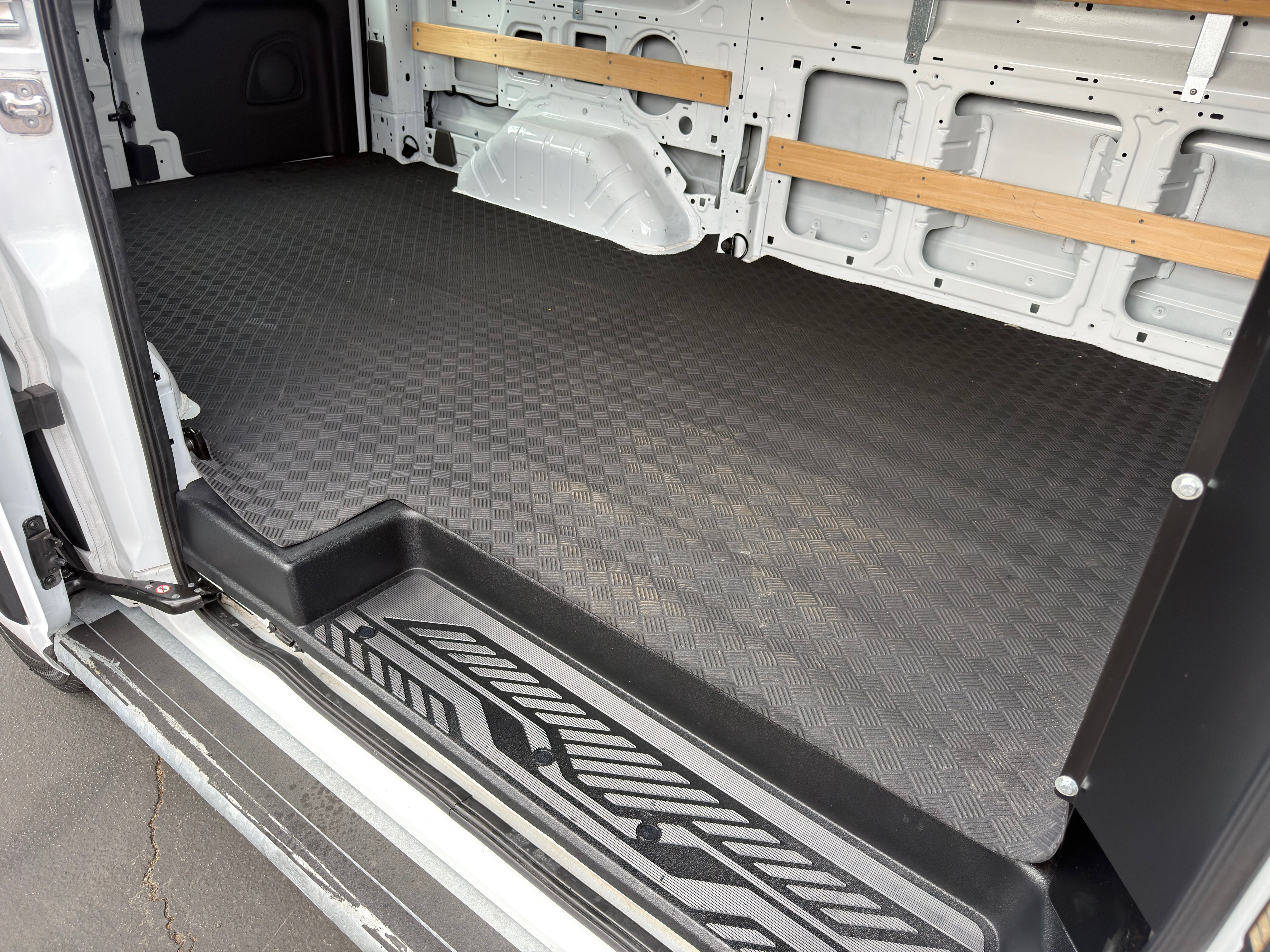 Used 2025 Ford Transit 250 Low Roof w/ Exterior Upgrade Package RWD image 16