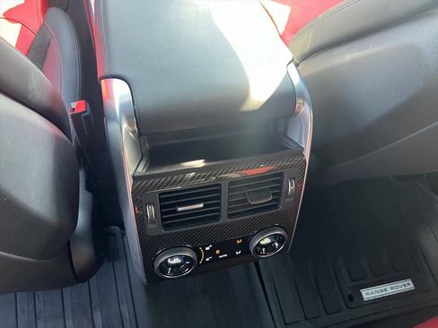 Used 2022 Land Rover Range Rover Sport SVR image 16