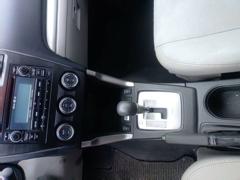 Used 2015 Subaru Forester 2.5i Limited AWD/4WD image 6
