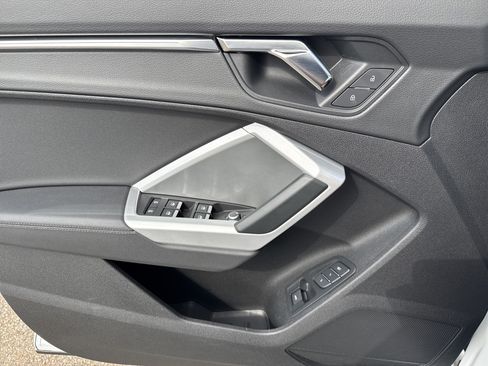 Used 2023 Audi Q3 2.0T Premium Plus image 9