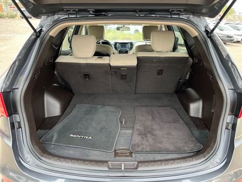 Used 2018 Hyundai Santa Fe Sport image 11