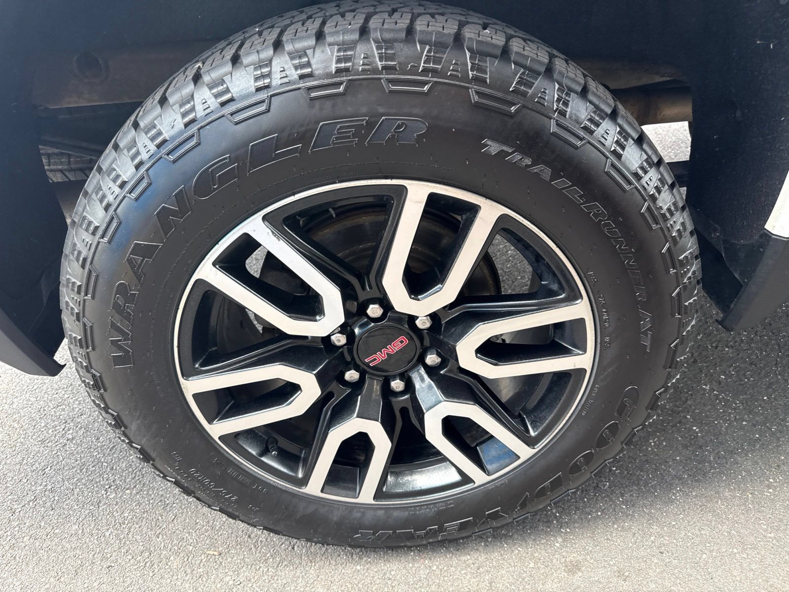 Used 2021 GMC Sierra 1500 AT4 AWD/4WD image 13