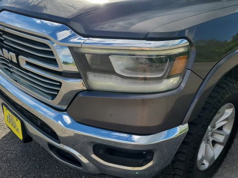 Used 2019 RAM 1500 Laramie AWD/4WD image 9