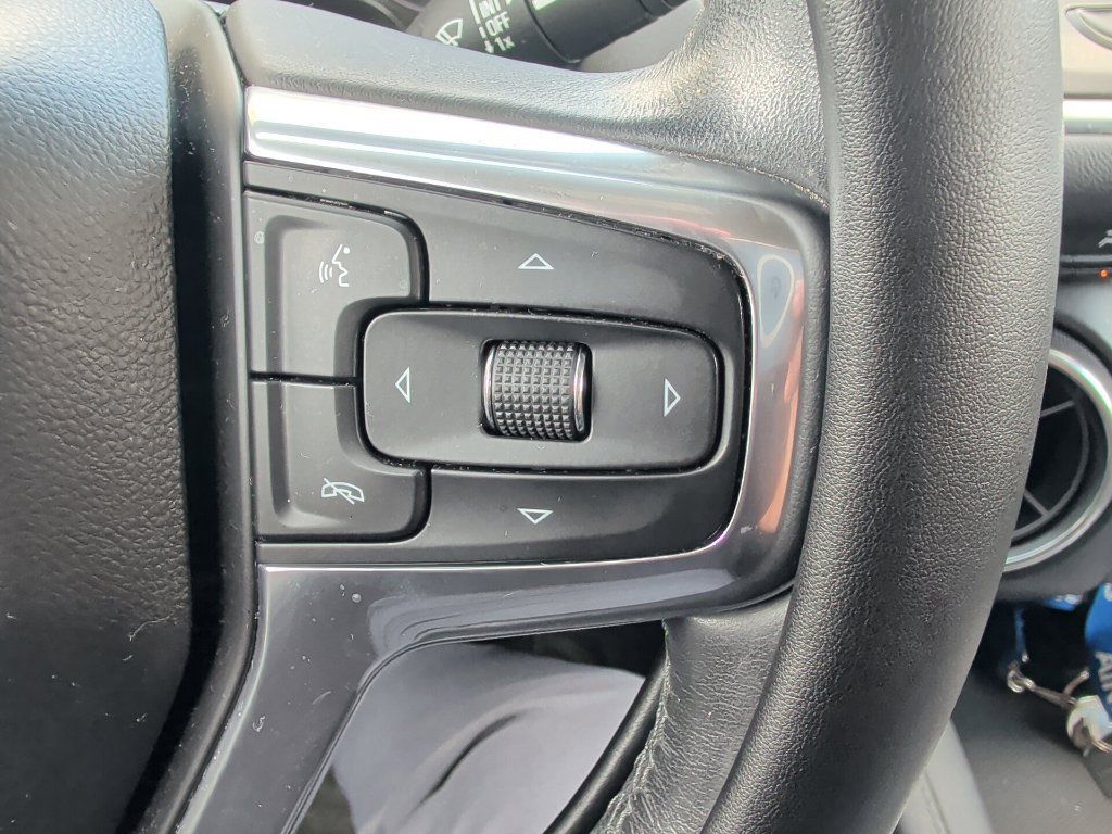 Used 2019 Chevrolet Blazer LT FWD image 12