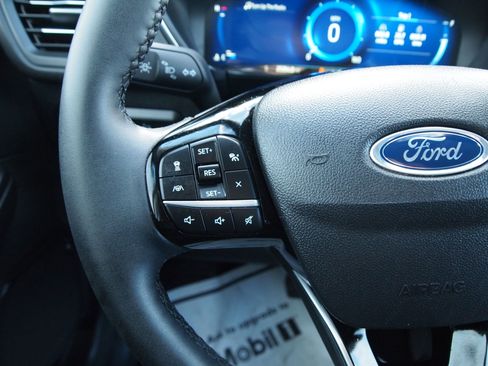 Used 2022 Ford Escape Titanium image 22