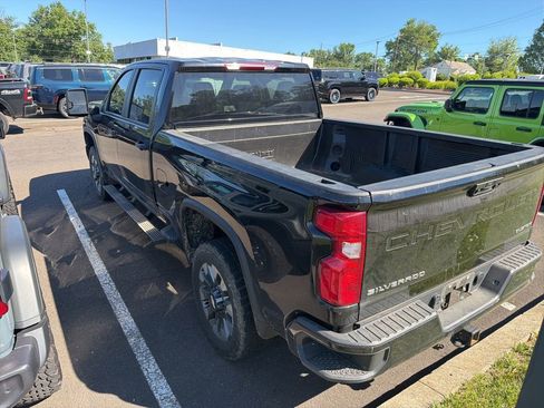 Used 2025 Chevrolet Silverado 2500 Custom w/ Custom Convenience Package AWD/4WD image 3