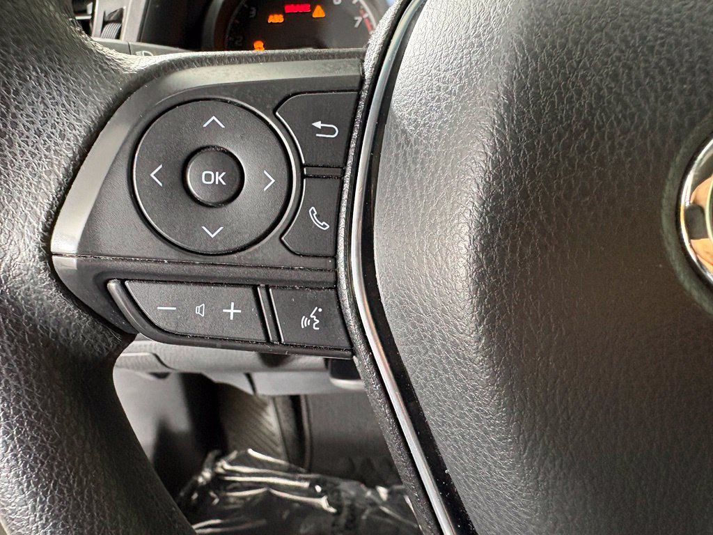 Used 2020 Toyota Camry LE w/ Carpet Mat Package FWD image 23
