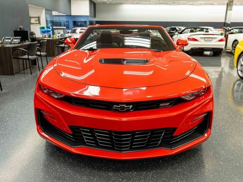 Used 2020 Chevrolet Camaro SS image 2