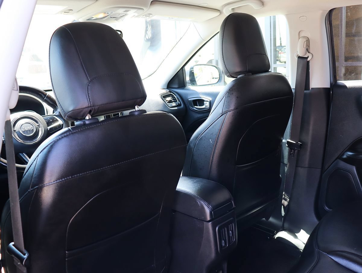 Used 2020 Jeep Compass Latitude FWD image 31